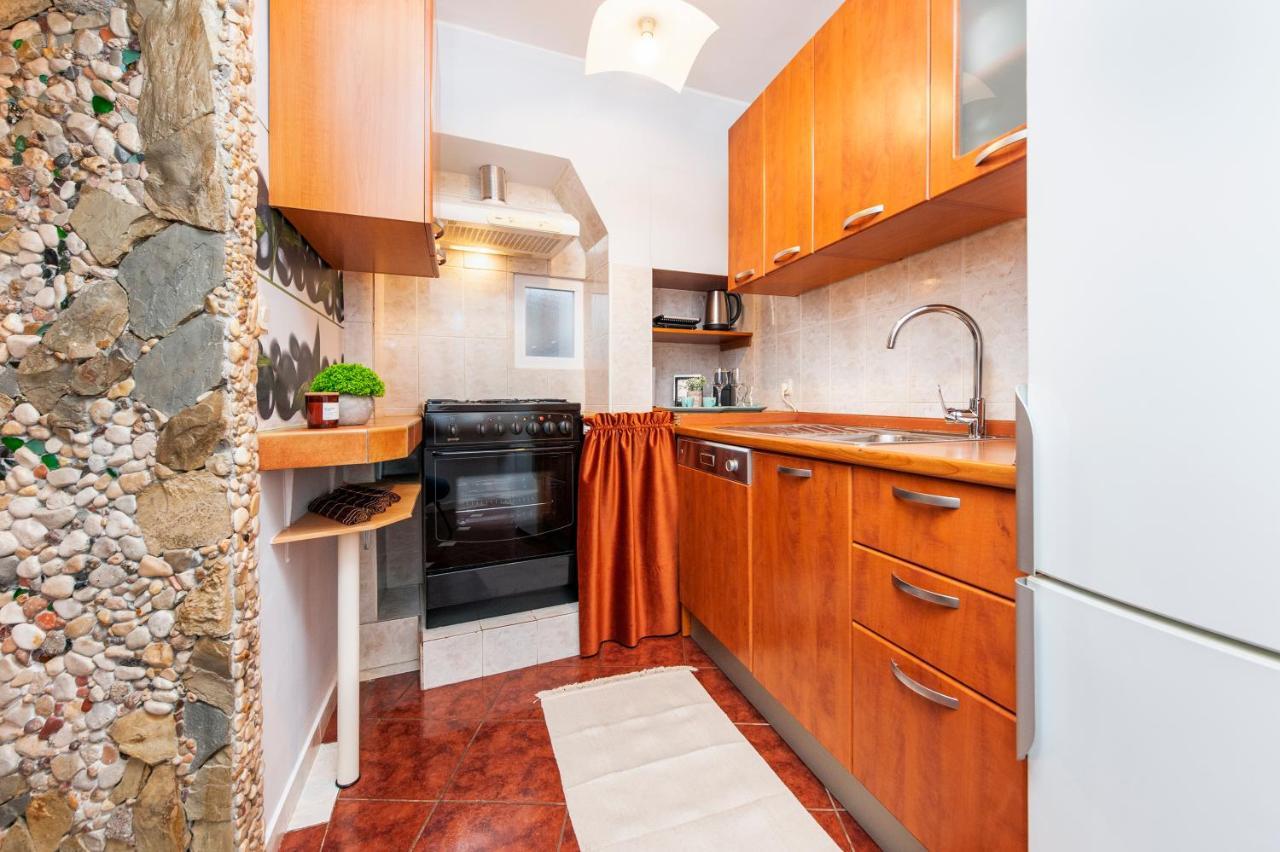 Ap Downtown Apartment Rovinj Exterior photo