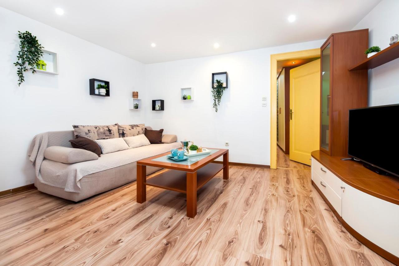 Ap Downtown Apartment Rovinj Exterior photo