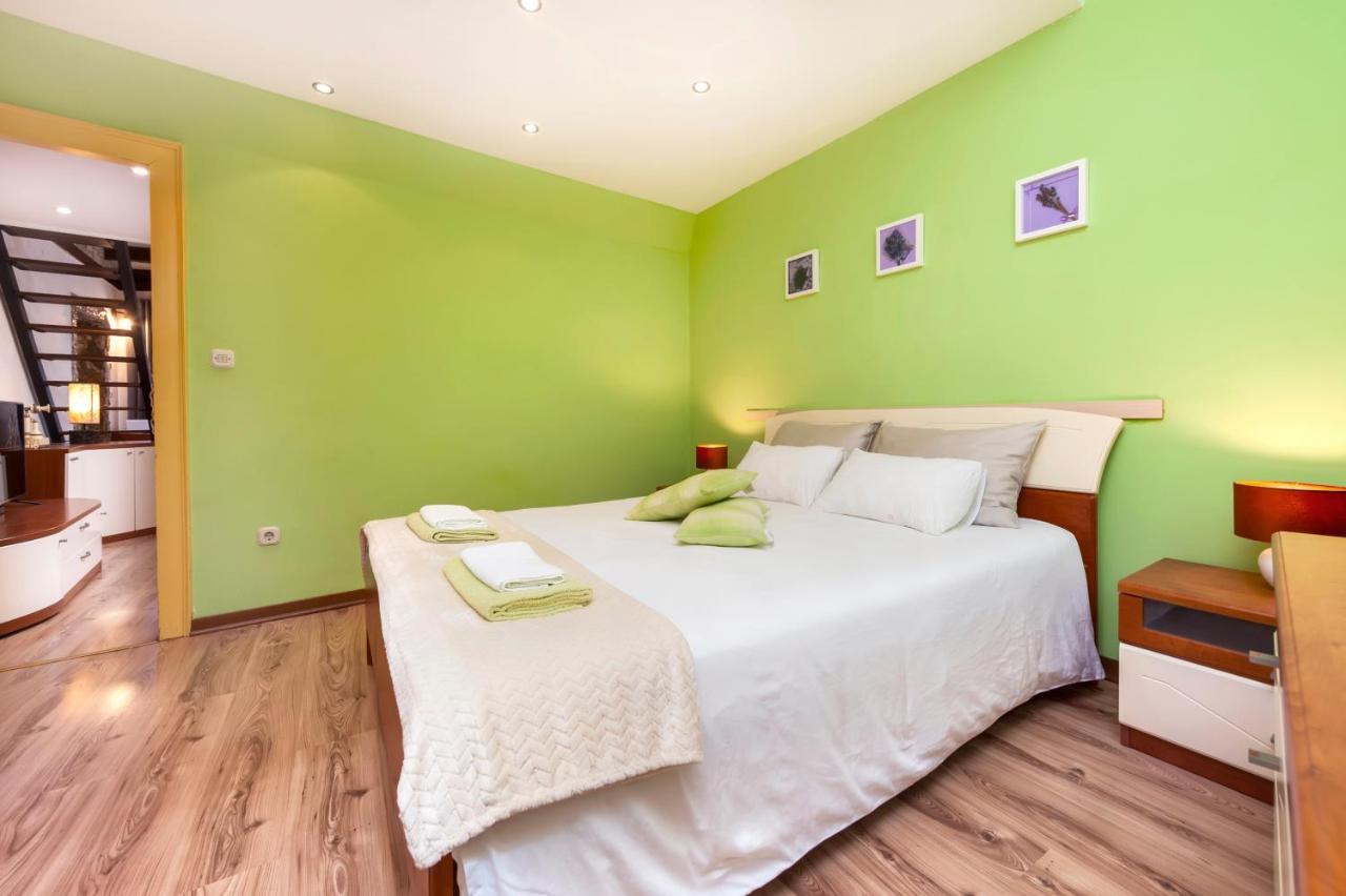 Ap Downtown Apartment Rovinj Exterior photo