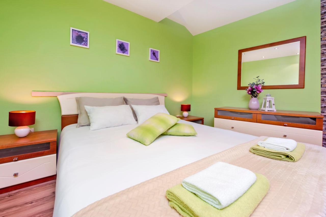 Ap Downtown Apartment Rovinj Exterior photo