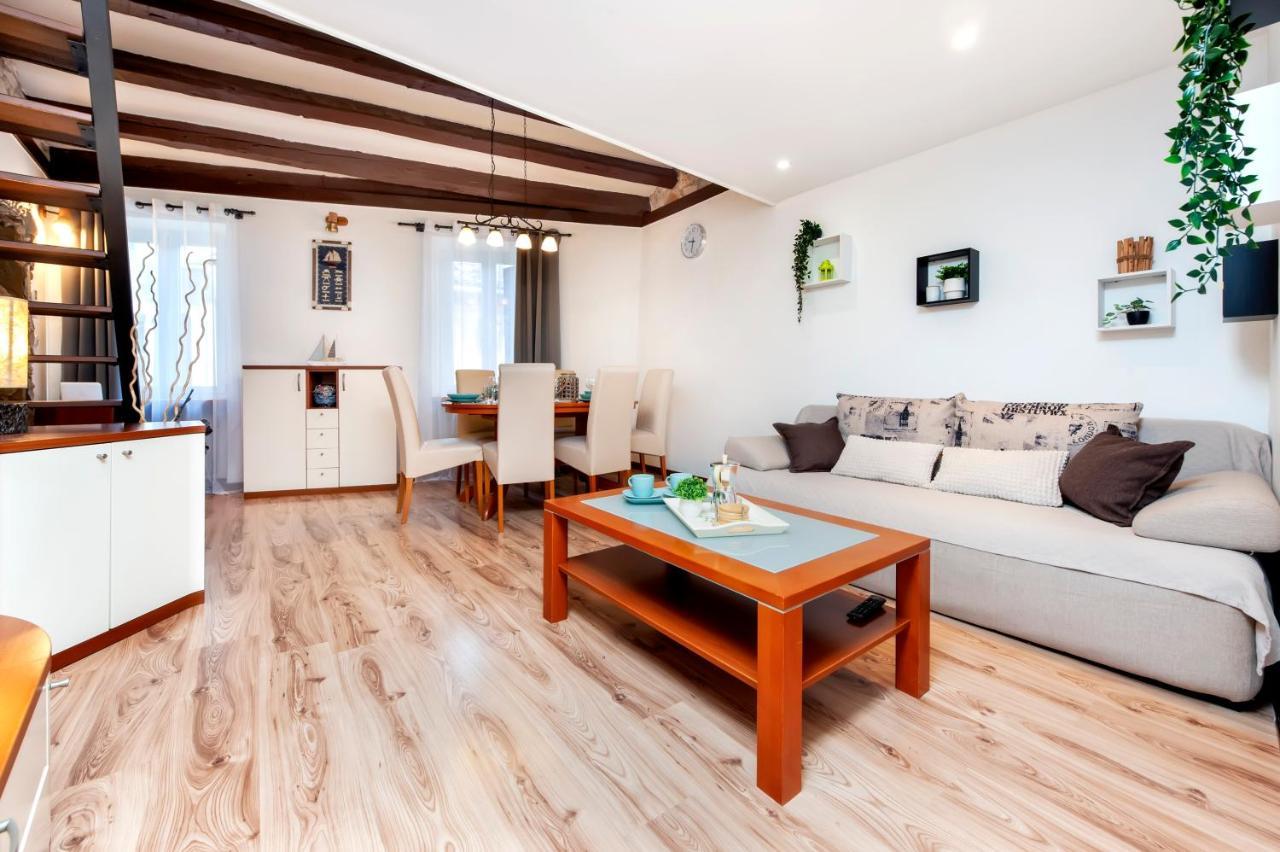 Ap Downtown Apartment Rovinj Exterior photo