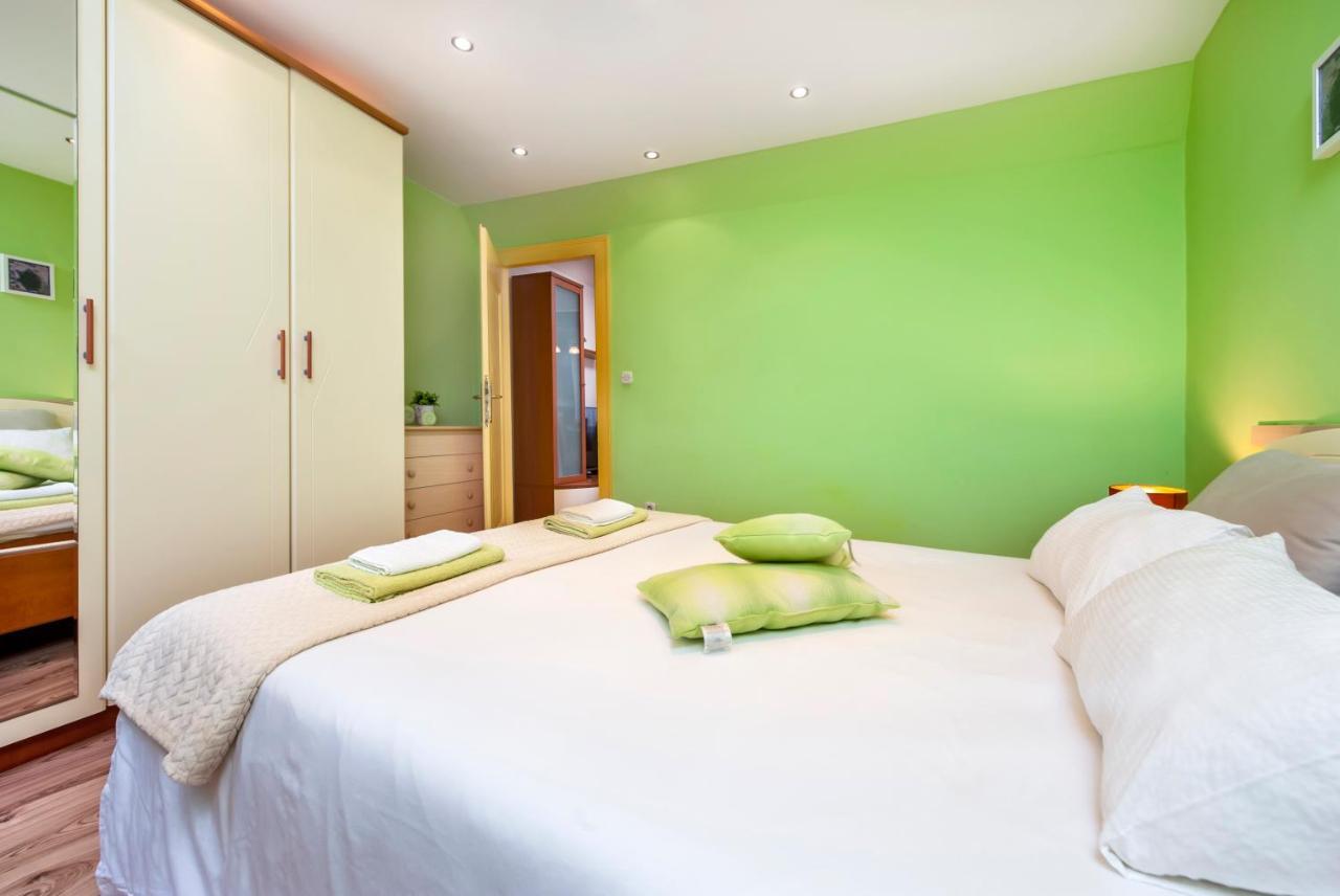 Ap Downtown Apartment Rovinj Exterior photo