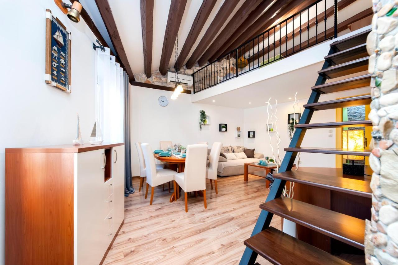 Ap Downtown Apartment Rovinj Exterior photo